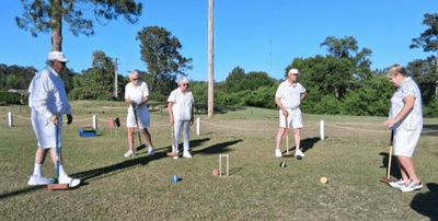 Rob Schaffeld, Glenn Kasper, Mary Barrows, Dean Harlamert and Lynne James warming up for Mallets in May.